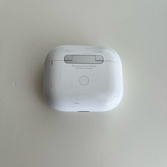 Apple Air Pods gen 3 - Picture 1 of 4